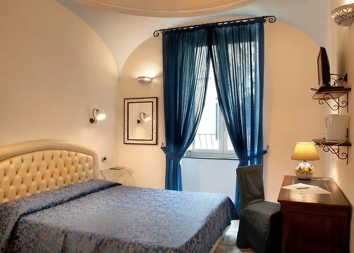L'antico Convitto Hotel 3*